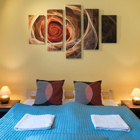 Big Cosy Retro Apt, Free Parking, 15Min Oldtown & Kazimierz - By Homelike Kraków Exteriör bild