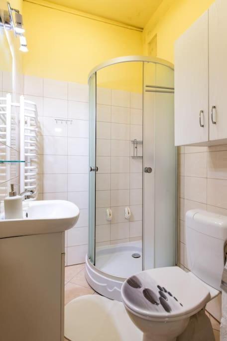 Big Cosy Retro Apt, Free Parking, 15Min Oldtown & Kazimierz - By Homelike Kraków Exteriör bild